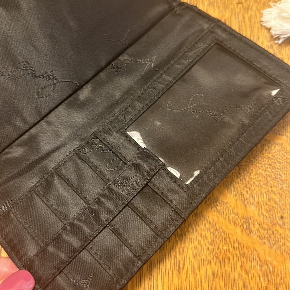 NWT Vera Bradley Chic Wallet - Picture 4 of 6